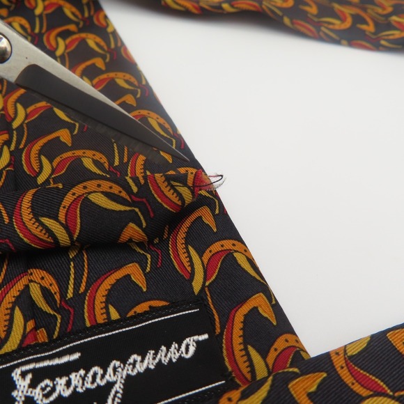 Salvatore Ferragamo Tie Silk Black Orange Floral 3.5" Wide 56" Long Italy - Picture 7 of 7